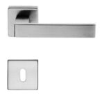 Maniglia quadrata per porta battente cromo satinato Maniglia quadrata per porta battente cromo satinato